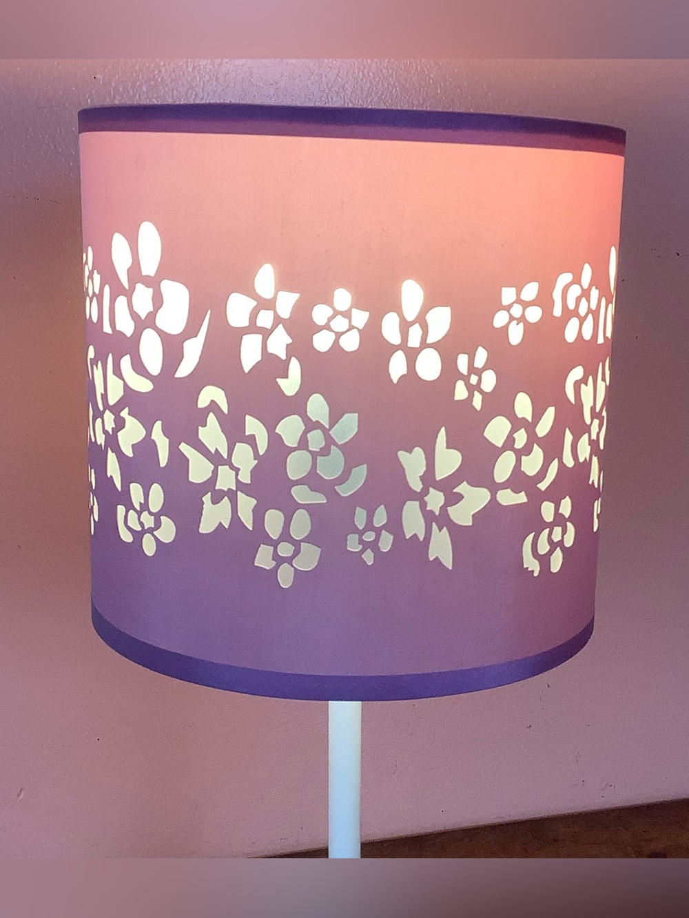 Lavender Flower Cut-Out Table Lamp White Base Clear Crystal Accent Girl's Room - Picture 7 of 16